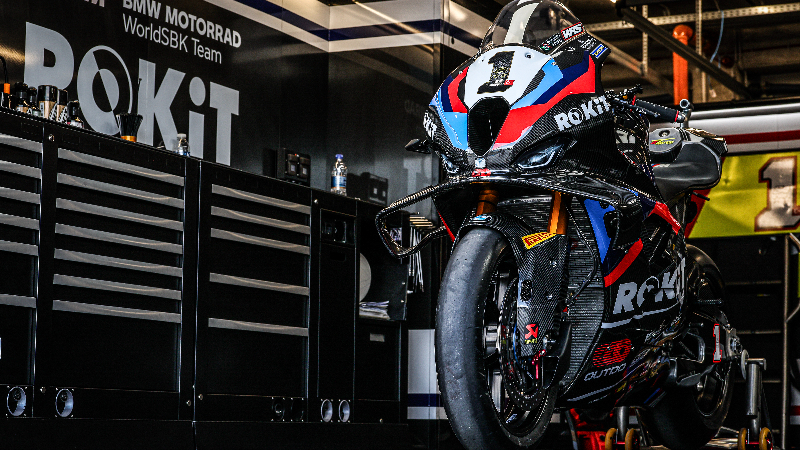 BMW M1000RR YAKINDAN KEŞFEDİN