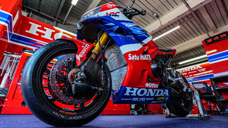 HONDA'NIN WORLD SUPER BİKE SINIFINDAKİ CANAVARI