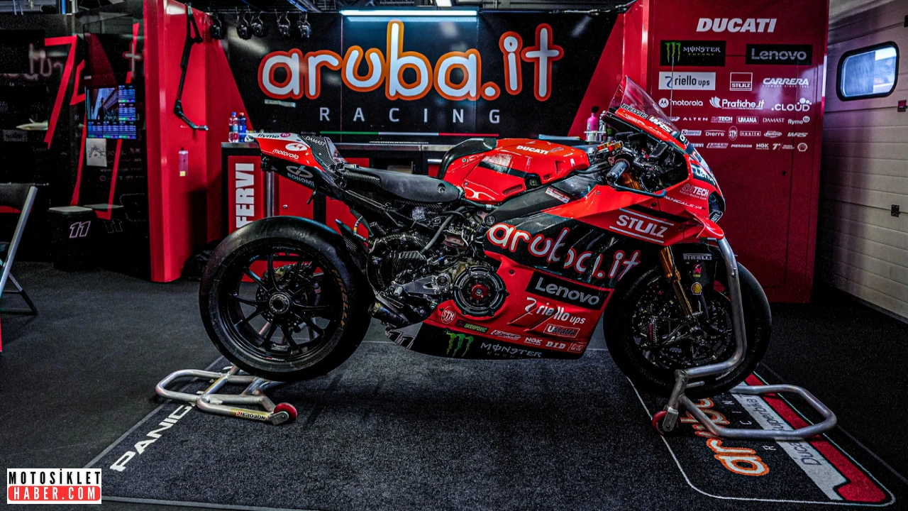 Ducati Panigale V4R: Pistlerin Güç Sembolü