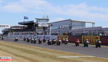 Toprak’tan Donington’da Tarihi Rekor Yağmuru!